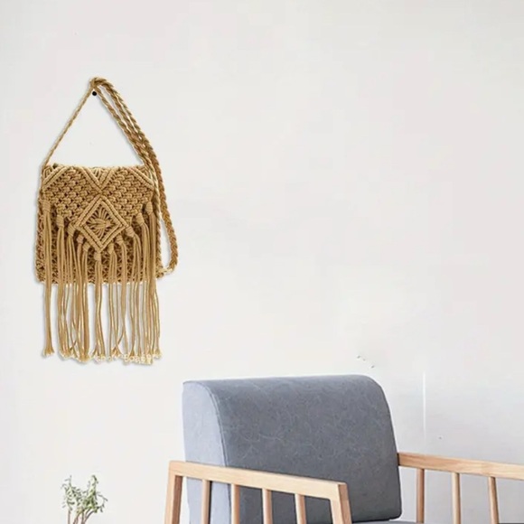 Crochet brown tassel bag - Picture 2 of 3